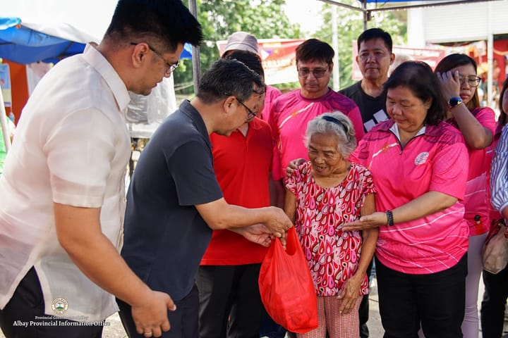 Mayon relief operations from China