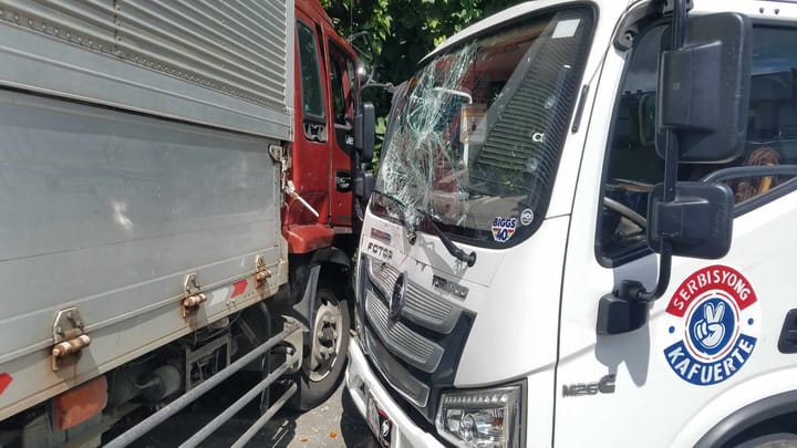 two trucks collision in Ligao City